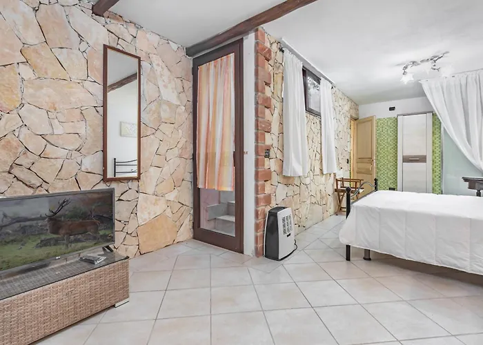 Guesthost - Stunning Paola With Swimming Pool & Terrace! Villasimius