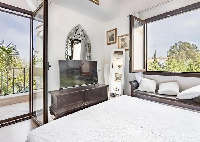 Guesthost - Stunning Paola With Swimming Pool & Terrace! Apartmán Villasimius