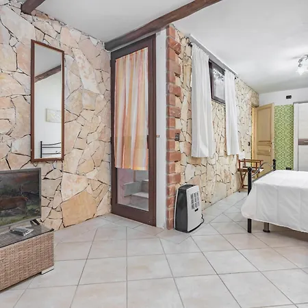 Stunning Paola With Swimming Pool & Terrace! Villasimius