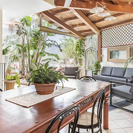 Apartment Guesthost - Stunning Paola With Swimming Pool & Terrace!