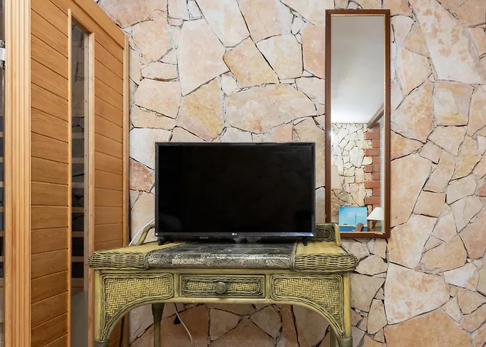 Guesthost - Stunning Paola With Swimming Pool & Terrace! Daire